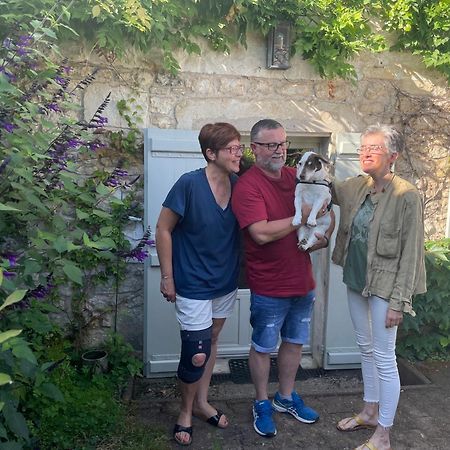 Gite Du Presbytere Port D'Envaux, Ravissante Maison De Charme Kültér fotó