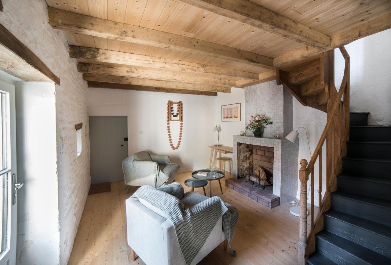 Gite Du Presbytere Port D'Envaux, Ravissante Maison De Charme Kültér fotó