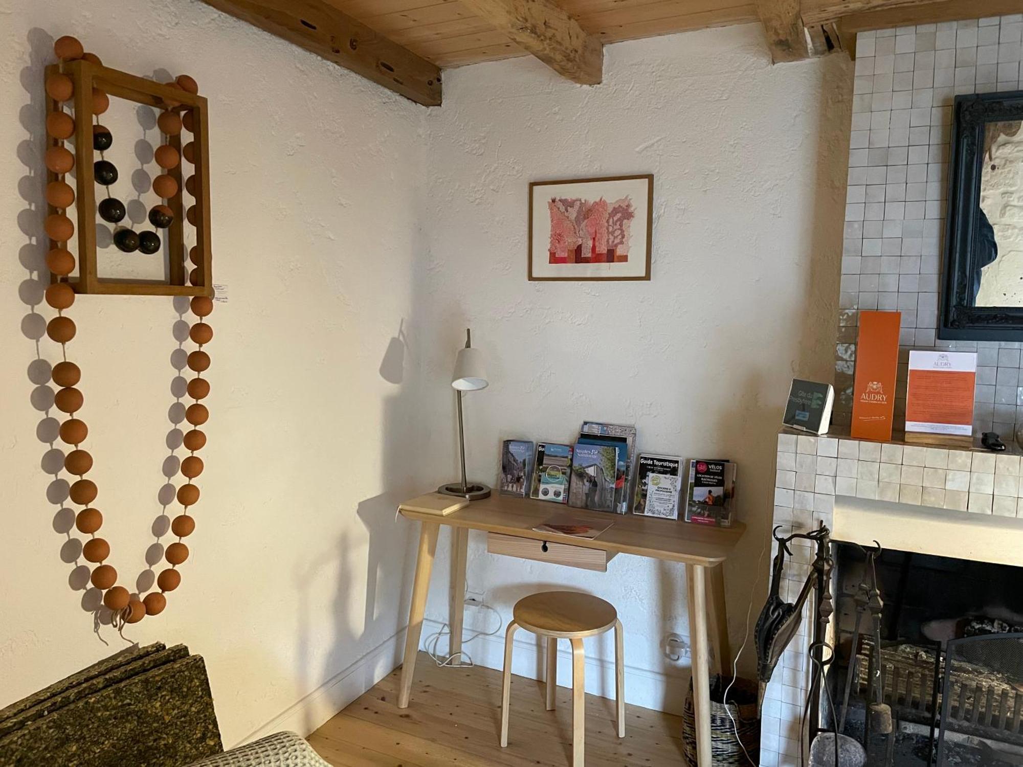 Gite Du Presbytere Port D'Envaux, Ravissante Maison De Charme Kültér fotó